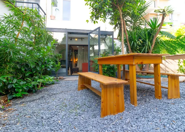 Alex Suites Lara